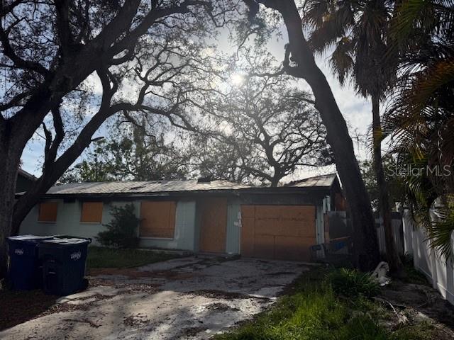 Listing photo id 2 for 10706 Central Avenue