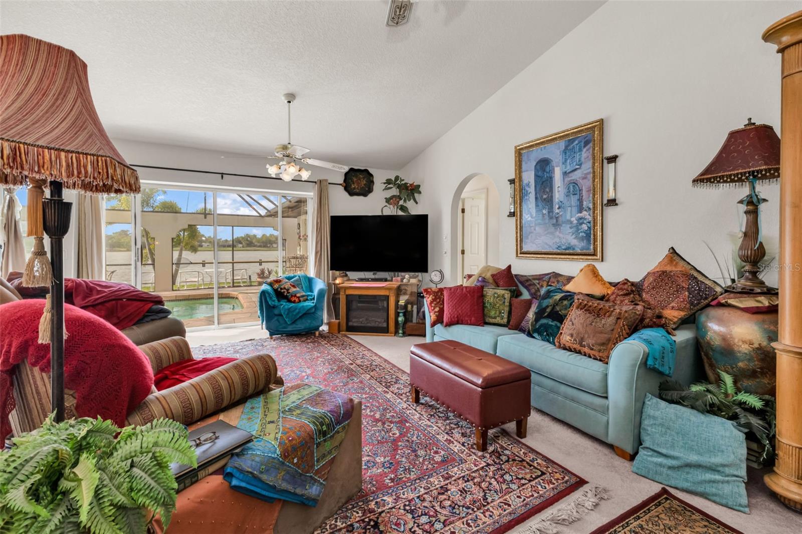 Image 17 of 39 For 23439 Freeport Avenue