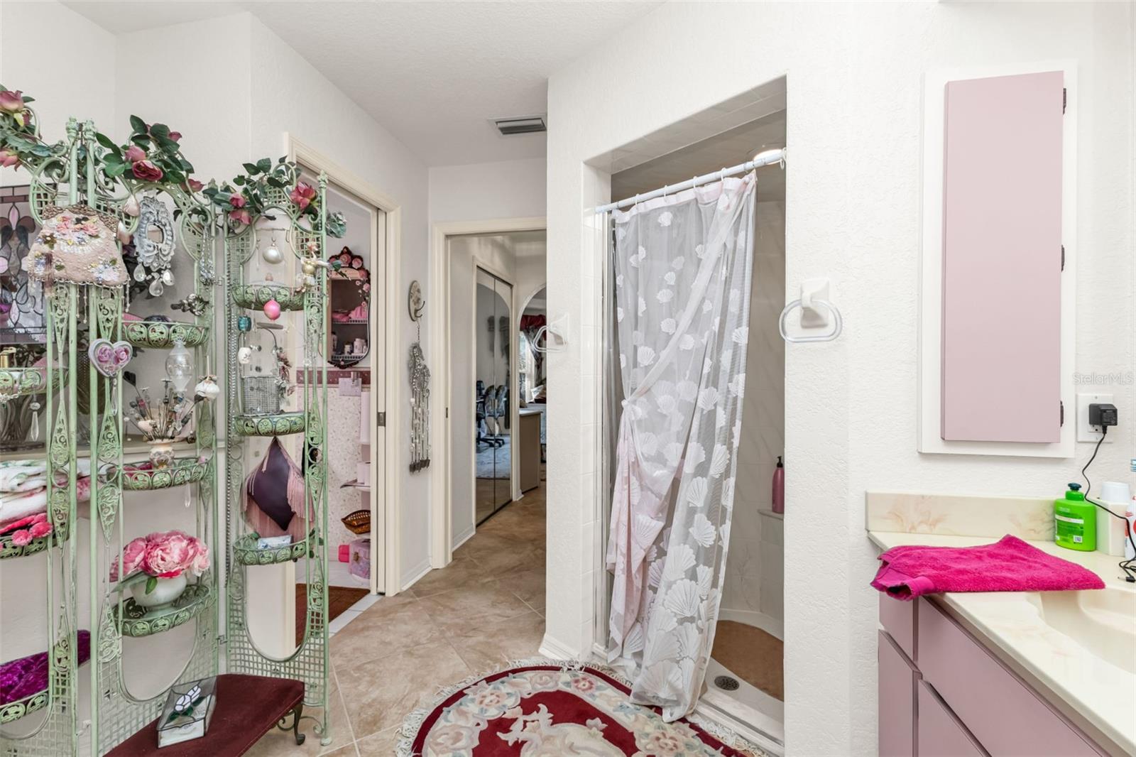 Image 22 of 39 For 23439 Freeport Avenue