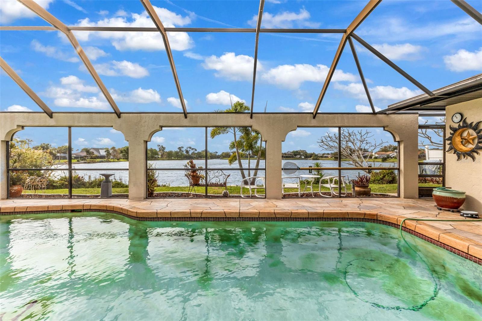 Image 3 of 39 For 23439 Freeport Avenue