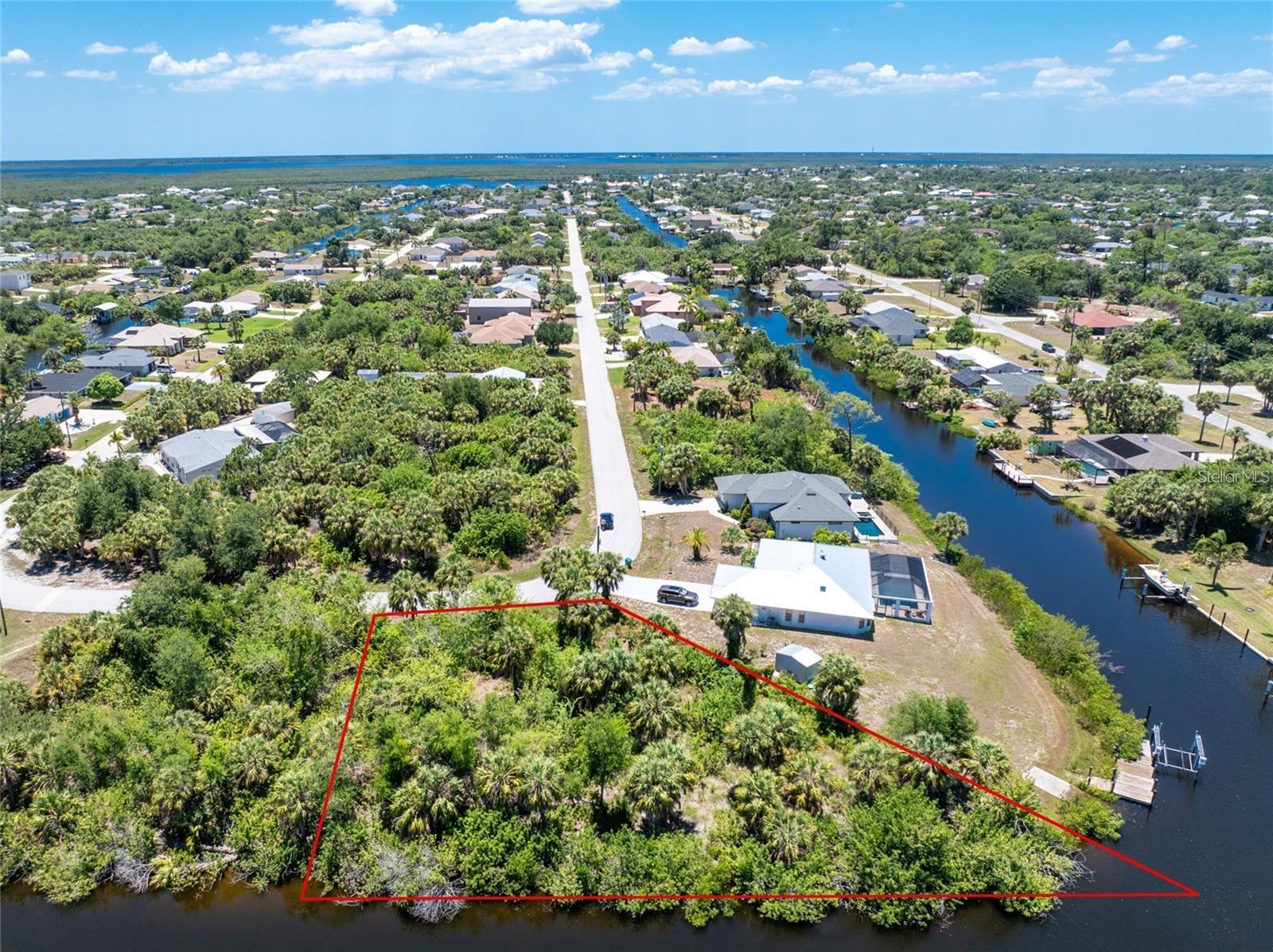 Image 6 of 10 For 18622 Van Nuys Circle