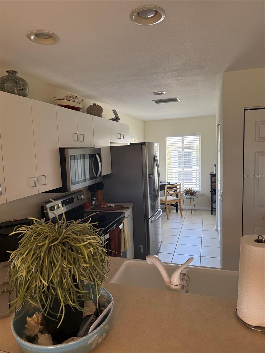 Image 16 of 22 For 101 Normandy Way 204