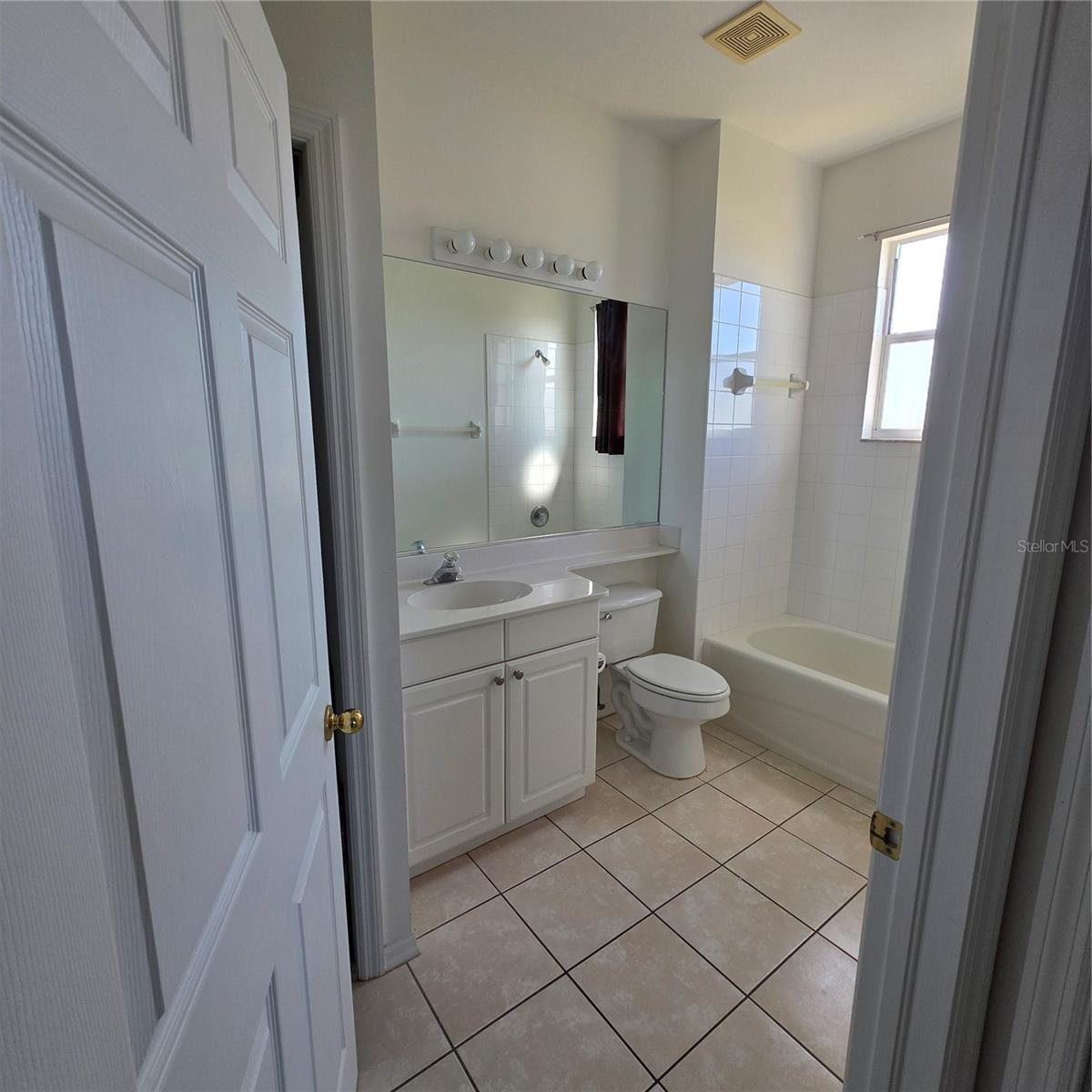 Image 8 of 20 For 2002 Bal Harbor Boulevard 1222