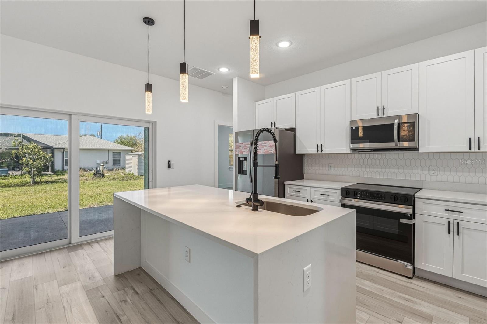 Image 11 of 38 For 2333 Mistleto Lane