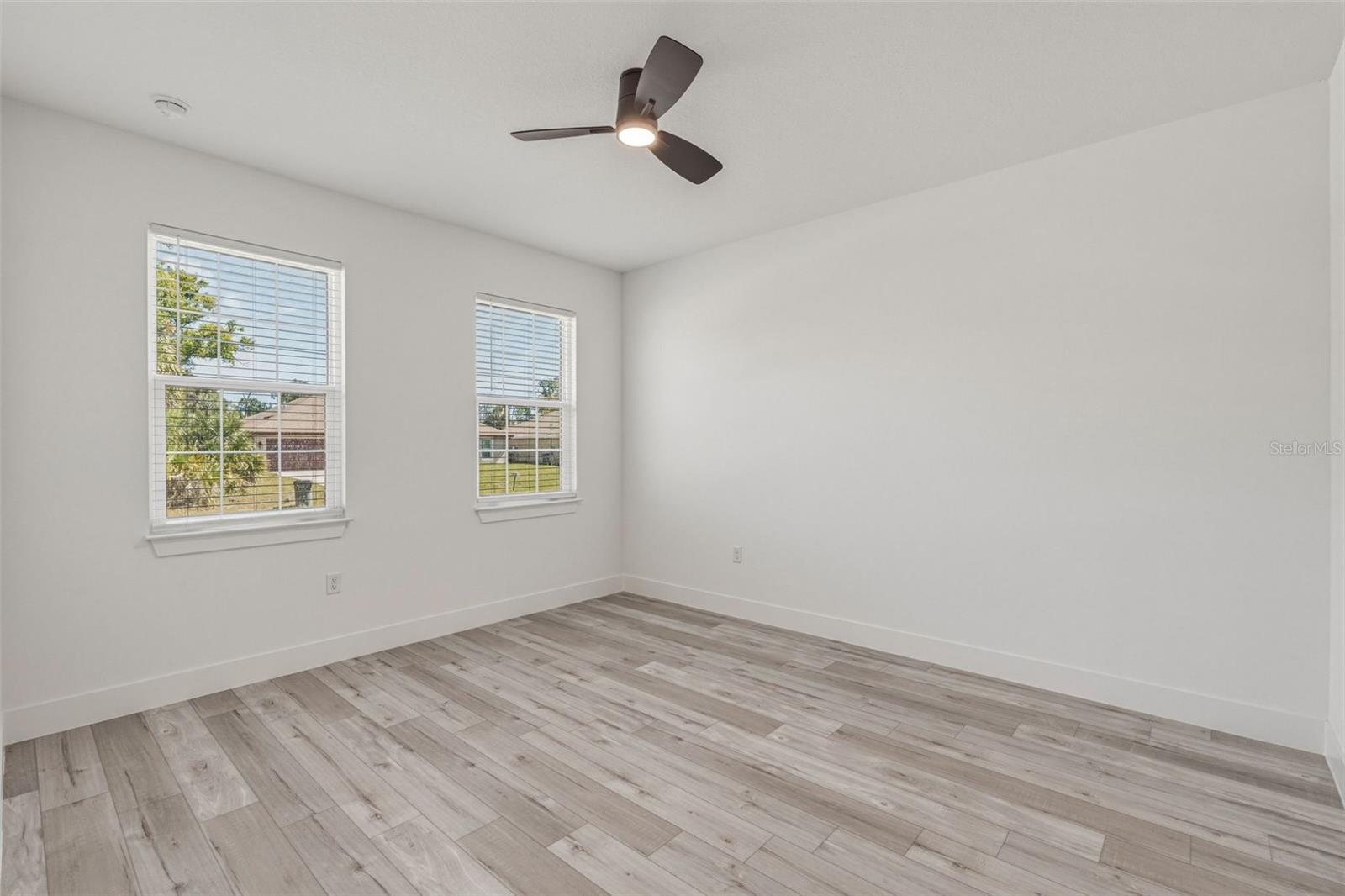 Image 14 of 38 For 2333 Mistleto Lane