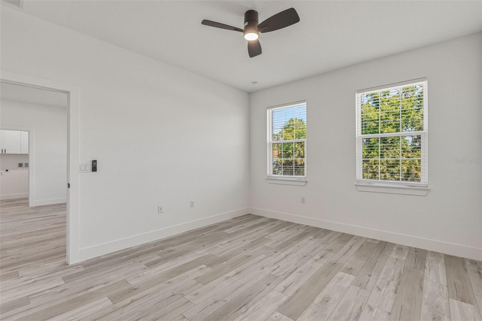 Image 16 of 38 For 2333 Mistleto Lane