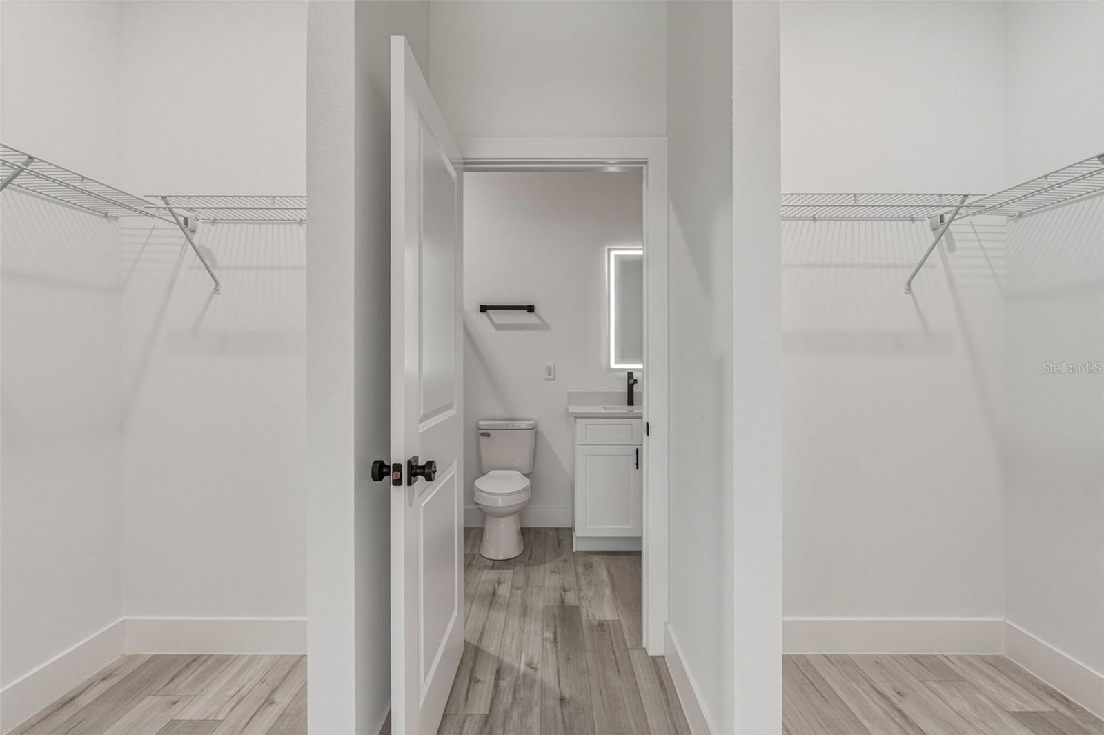 Image 17 of 38 For 2333 Mistleto Lane