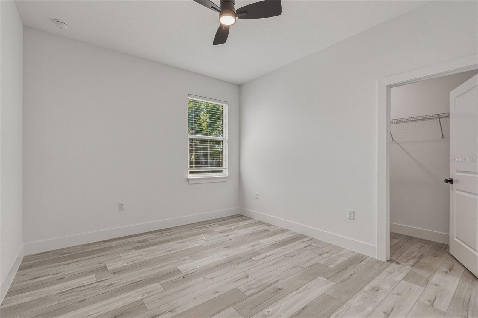 Image 21 of 38 For 2333 Mistleto Lane