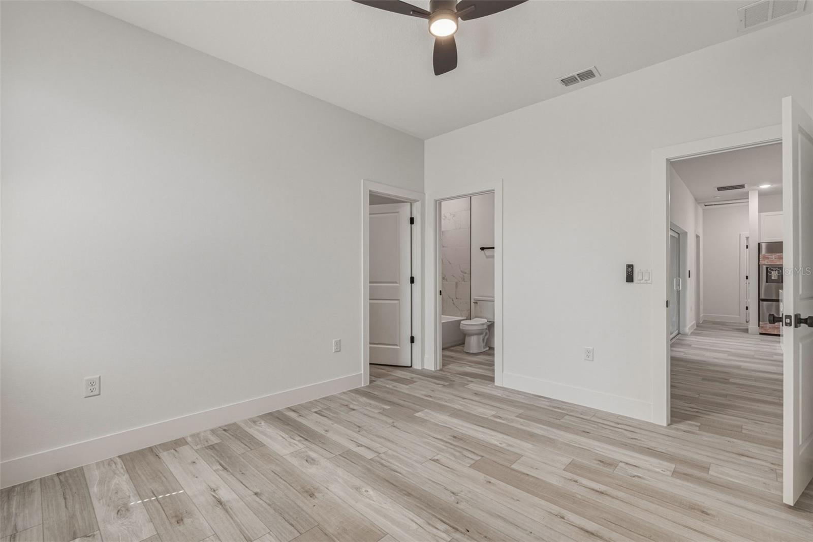 Image 22 of 38 For 2333 Mistleto Lane