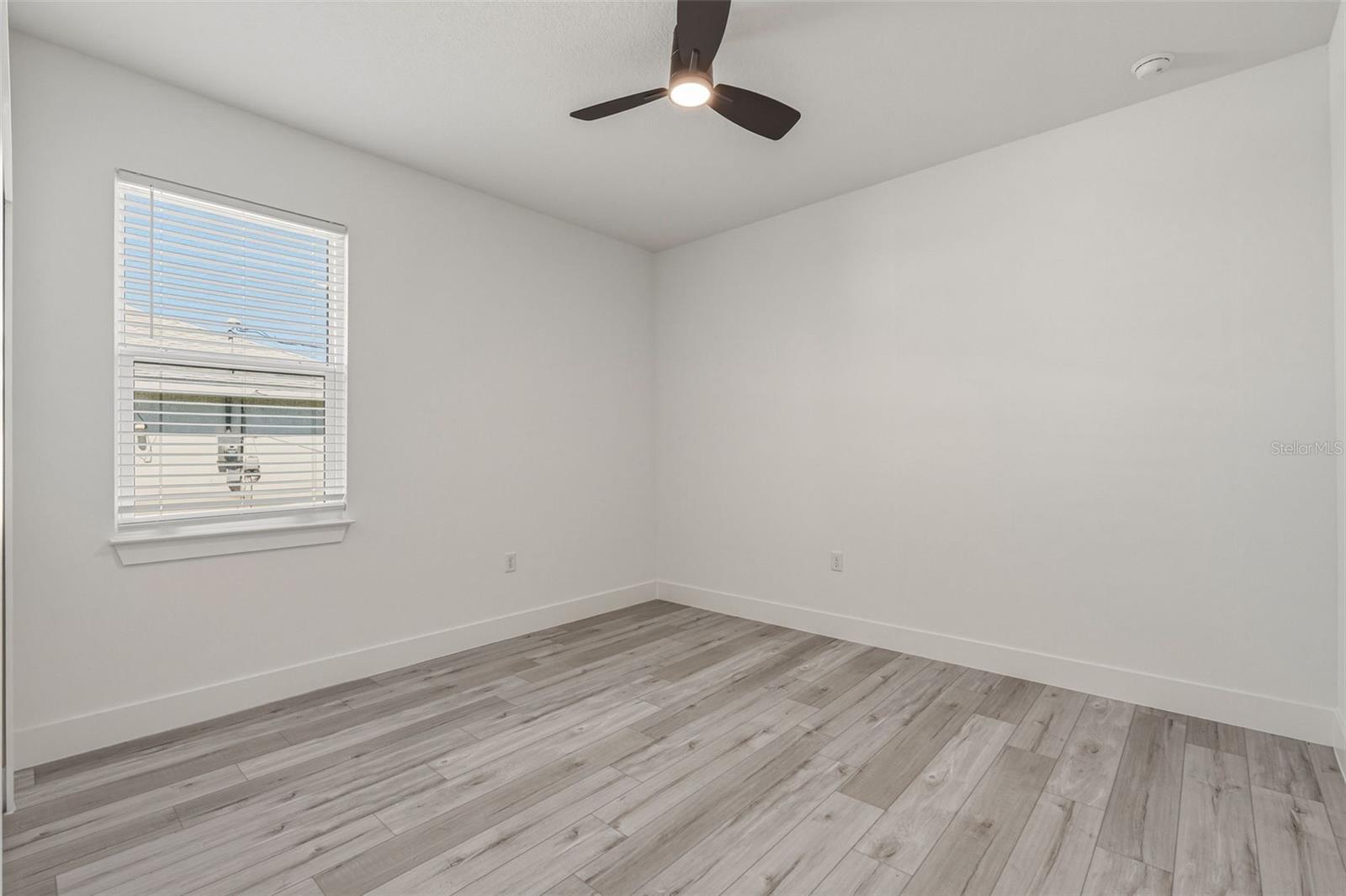 Image 27 of 38 For 2333 Mistleto Lane