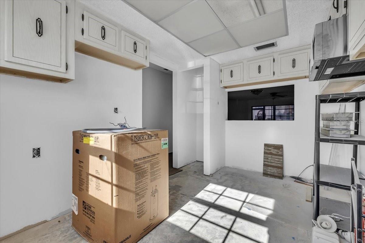 Image 10 of 35 For 7043 New Post Drive 1