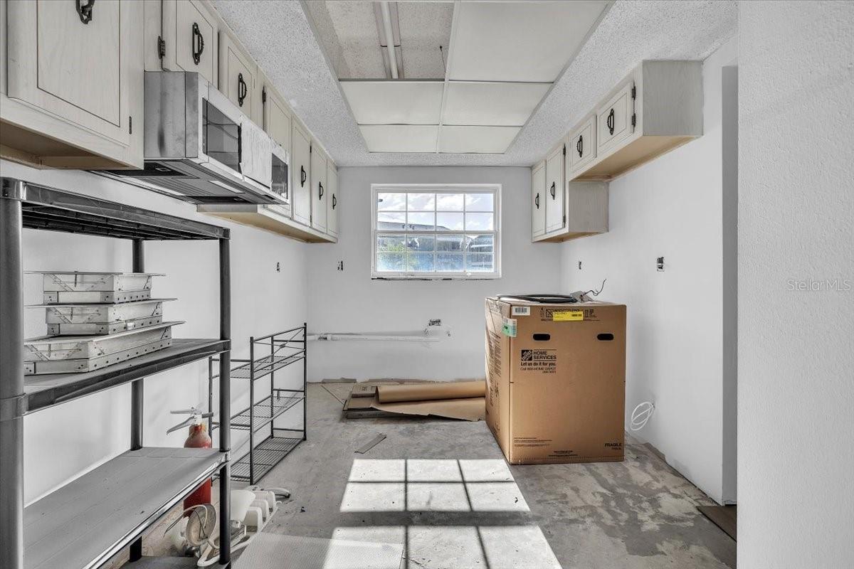 Image 11 of 35 For 7043 New Post Drive 1