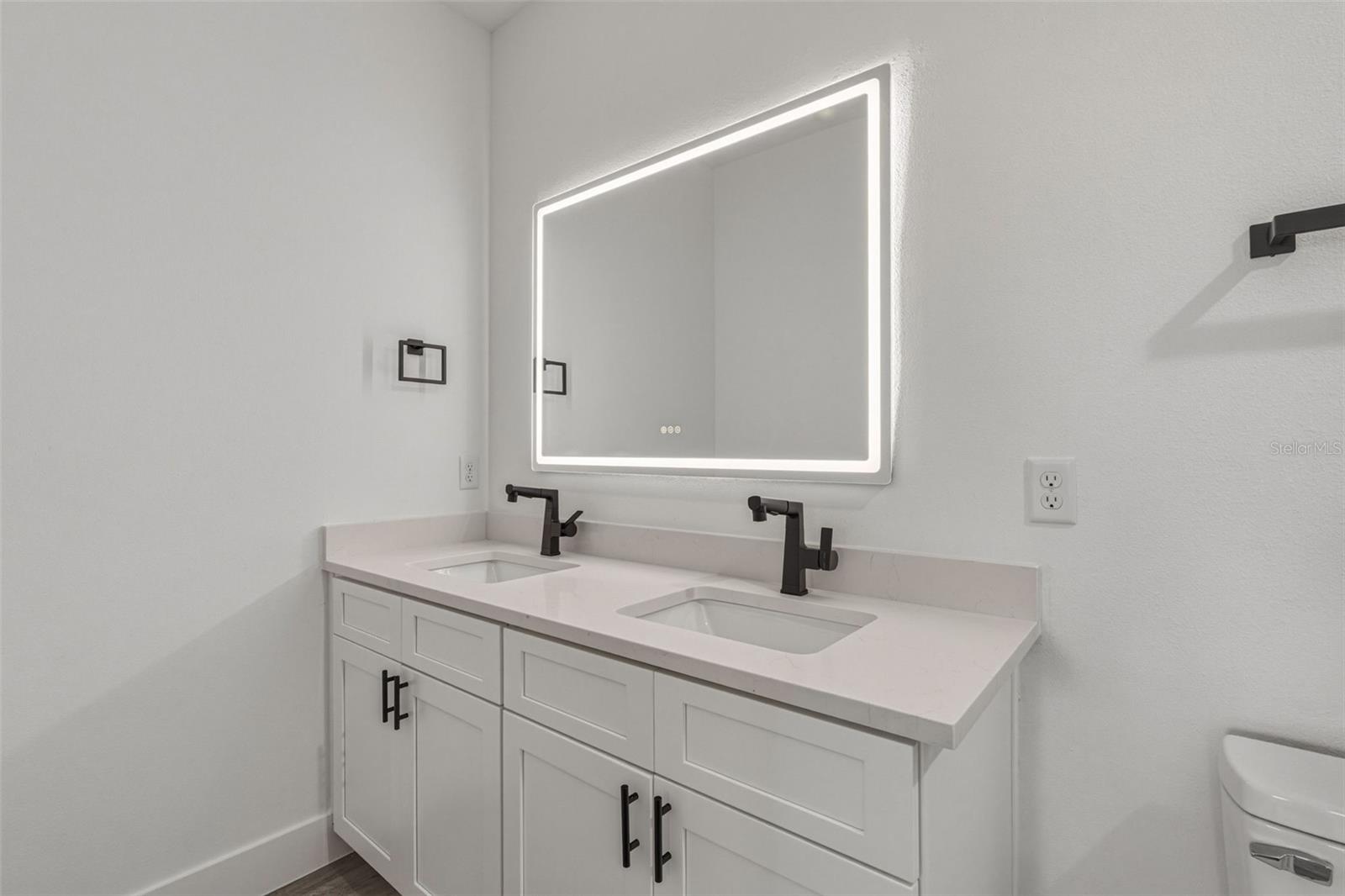 Image 22 of 42 For 2315 Mistleto Lane