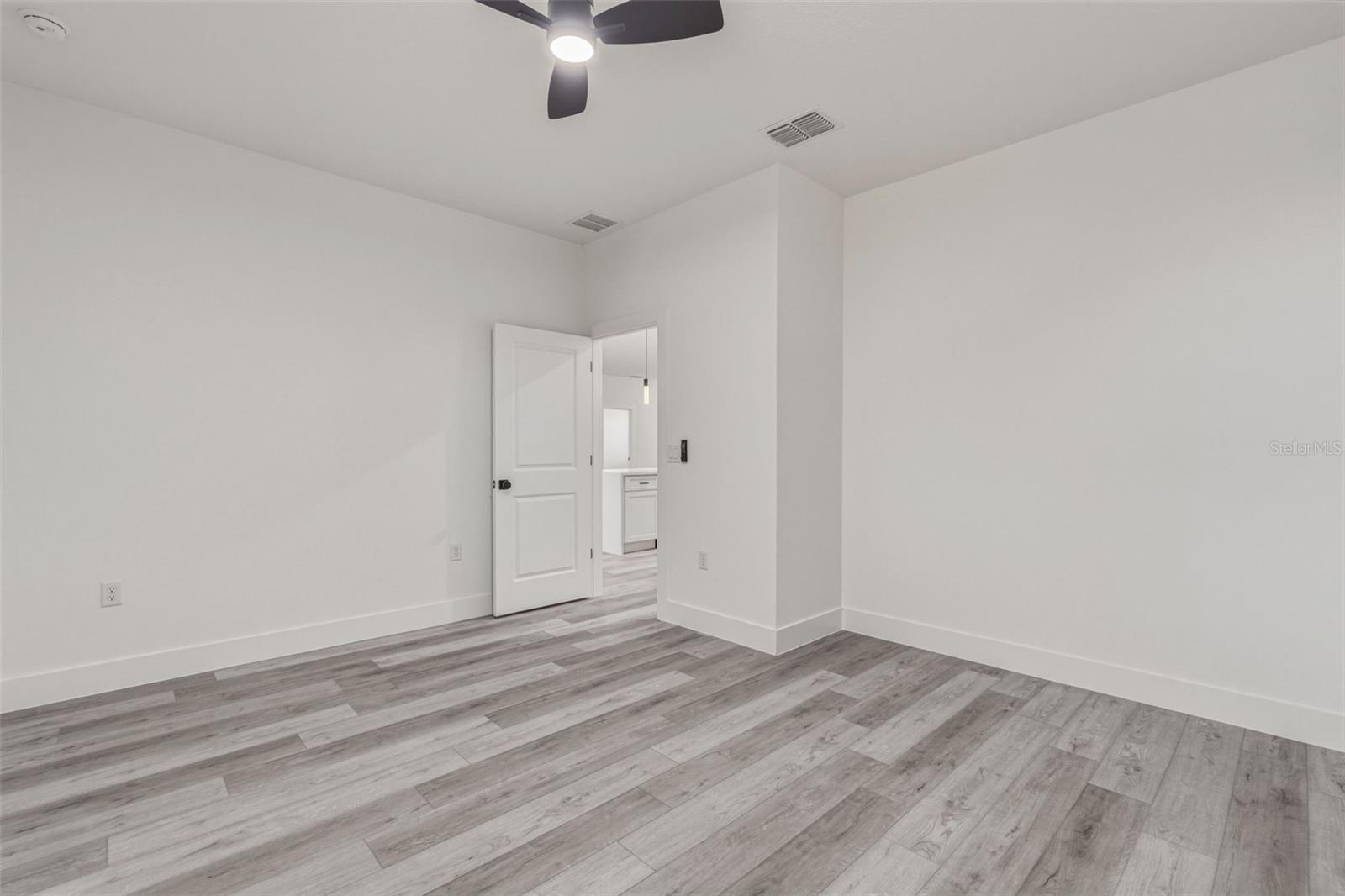 Image 28 of 42 For 2315 Mistleto Lane