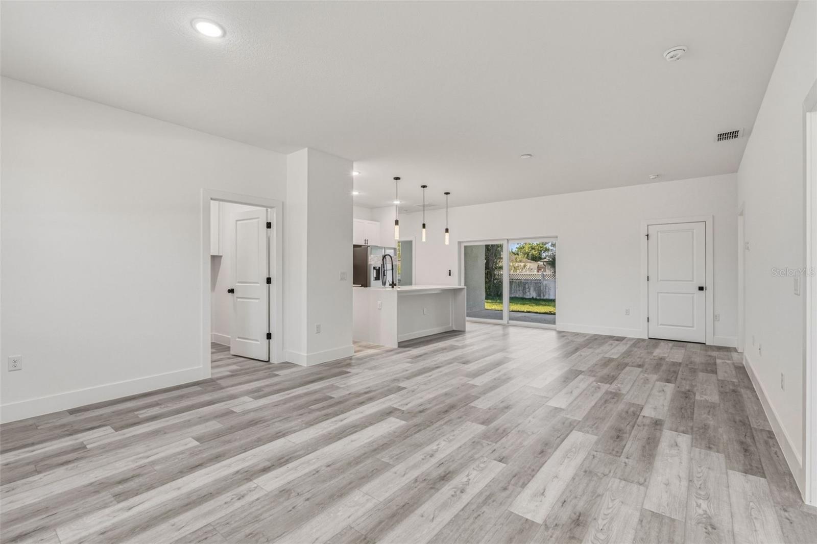 Image 5 of 42 For 2315 Mistleto Lane