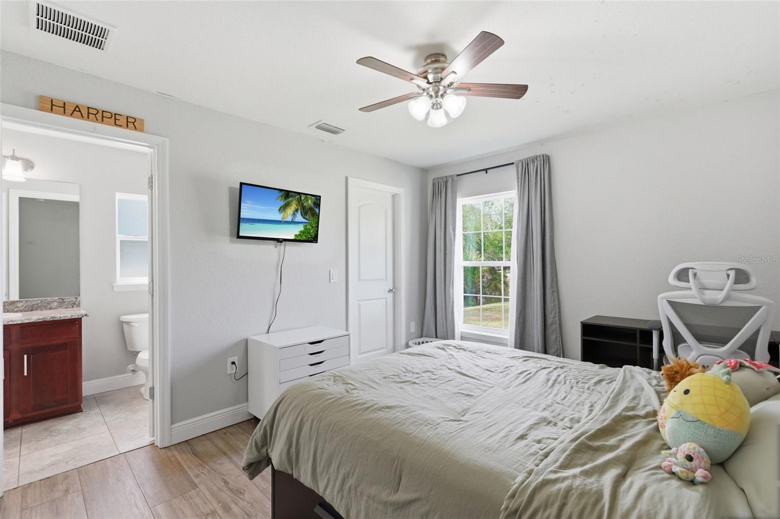 Image 41 of 68 For 4175 Donatello Avenue