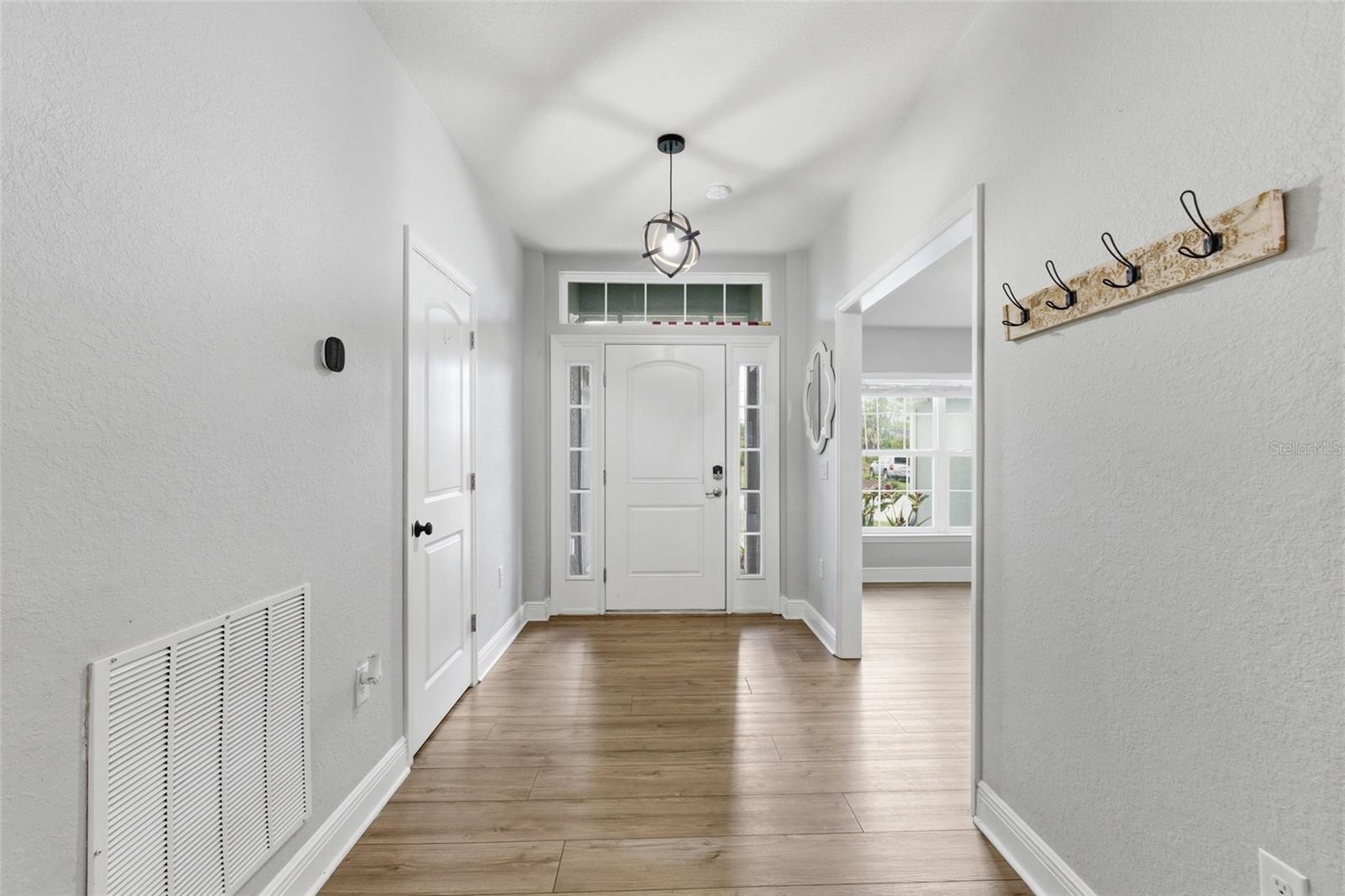 Image 5 of 68 For 4175 Donatello Avenue