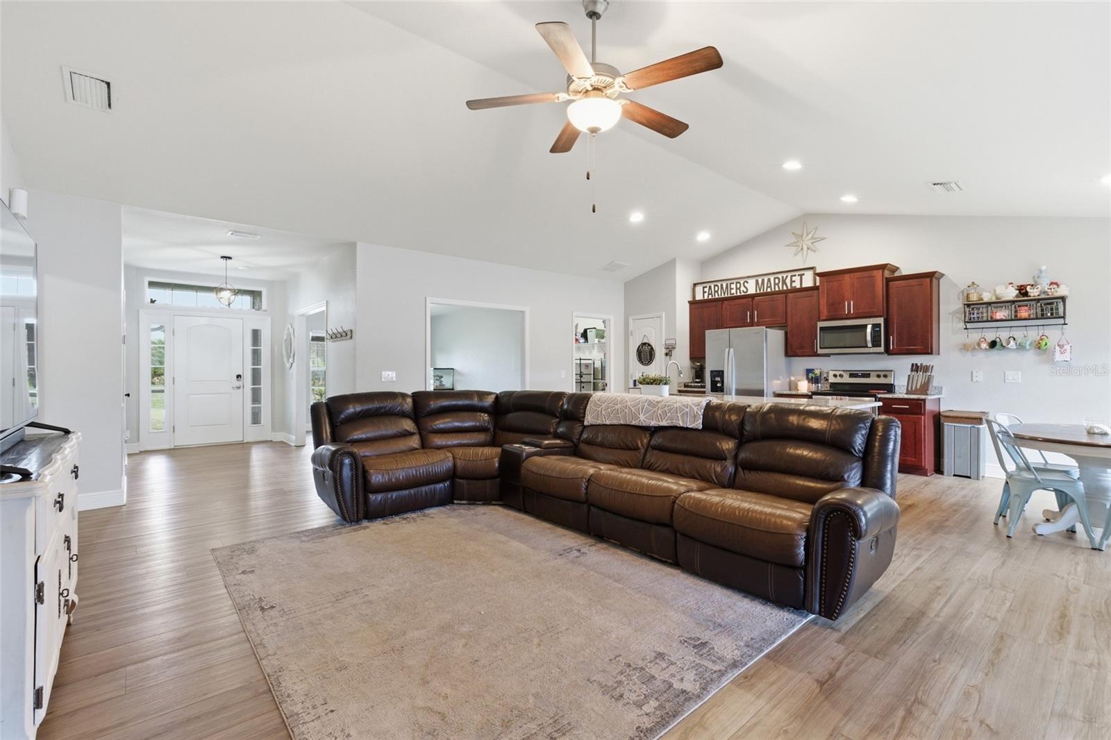 Image 6 of 68 For 4175 Donatello Avenue