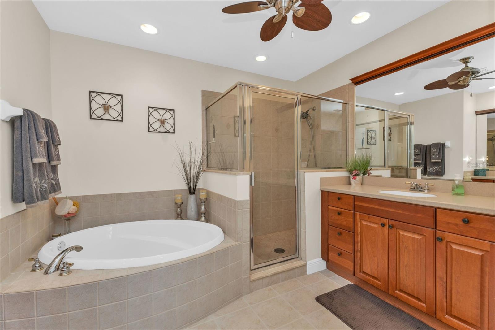 Image 21 of 60 For 24329 Baltic Avenue 204