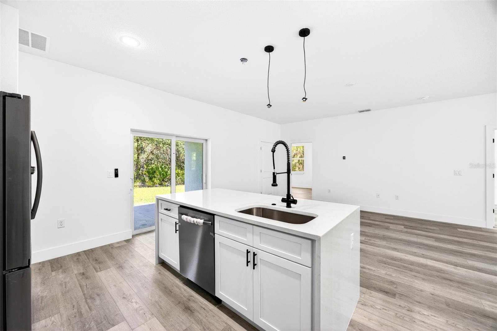 Image 13 of 35 For 193 Santa Fe Street