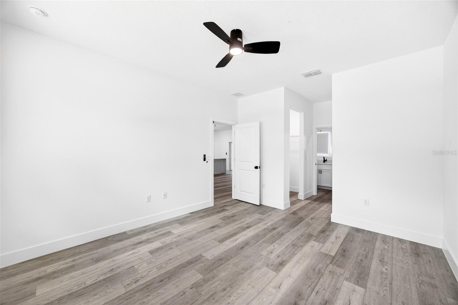 Image 15 of 35 For 193 Santa Fe Street