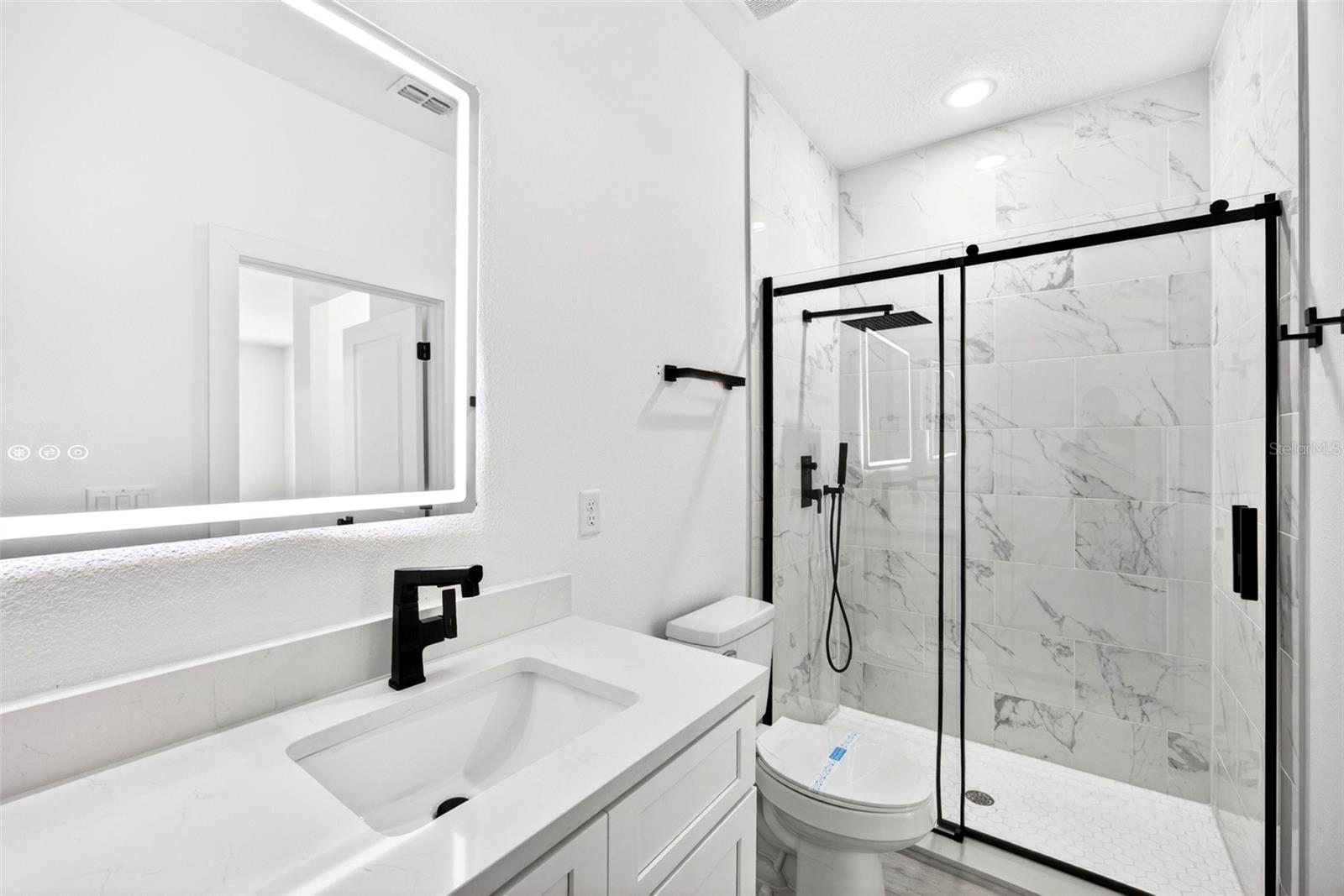 Image 17 of 35 For 193 Santa Fe Street