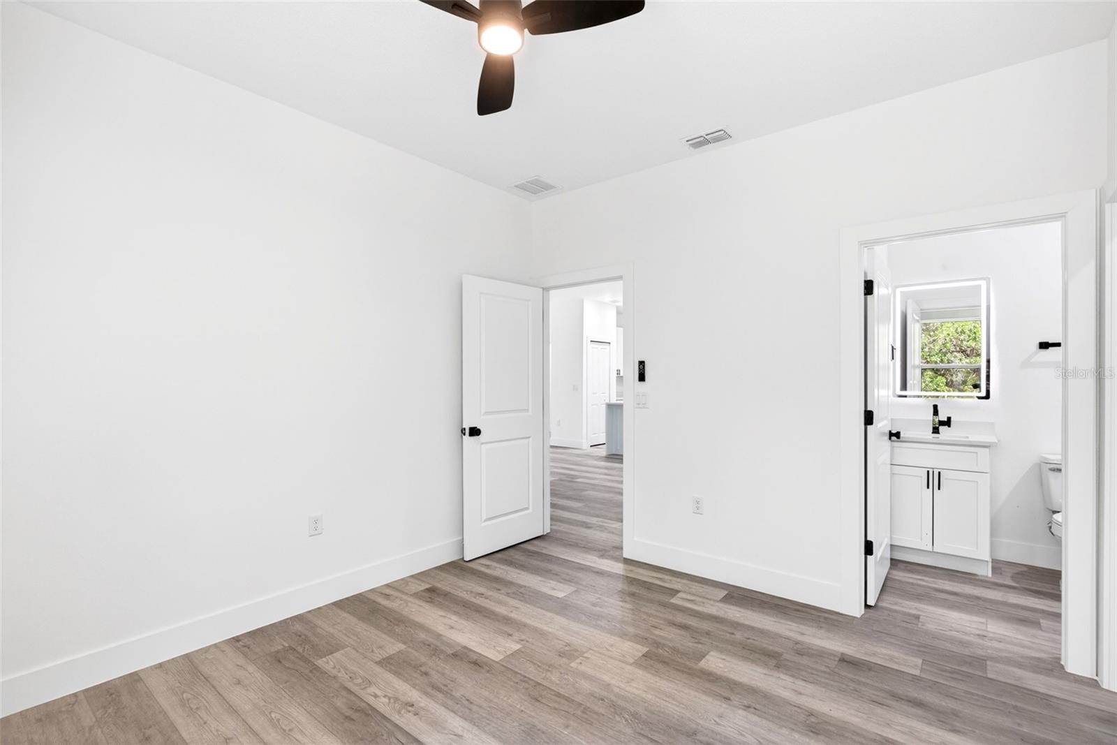 Image 20 of 35 For 193 Santa Fe Street