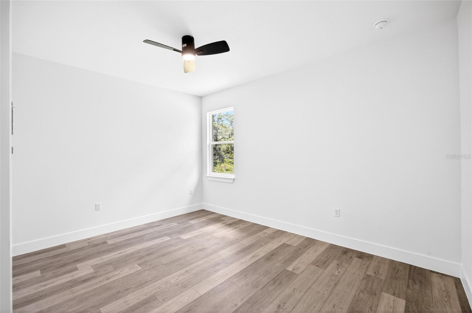 Image 22 of 35 For 193 Santa Fe Street