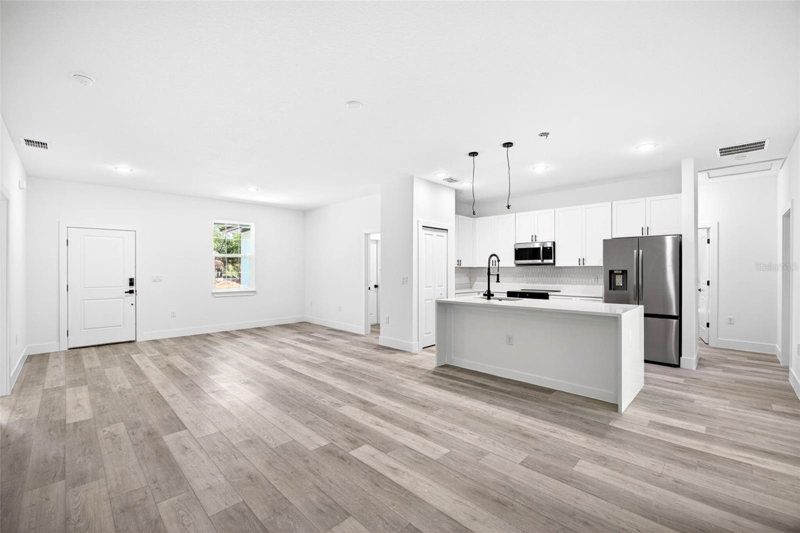 Image 6 of 35 For 193 Santa Fe Street