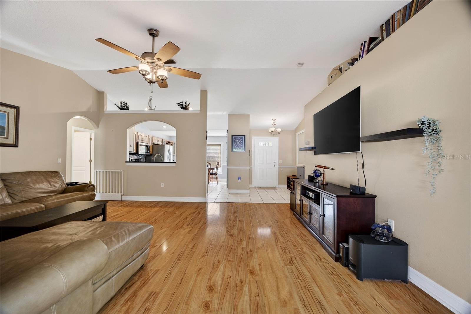 Image 10 of 32 For 2921 Cincinnati Street