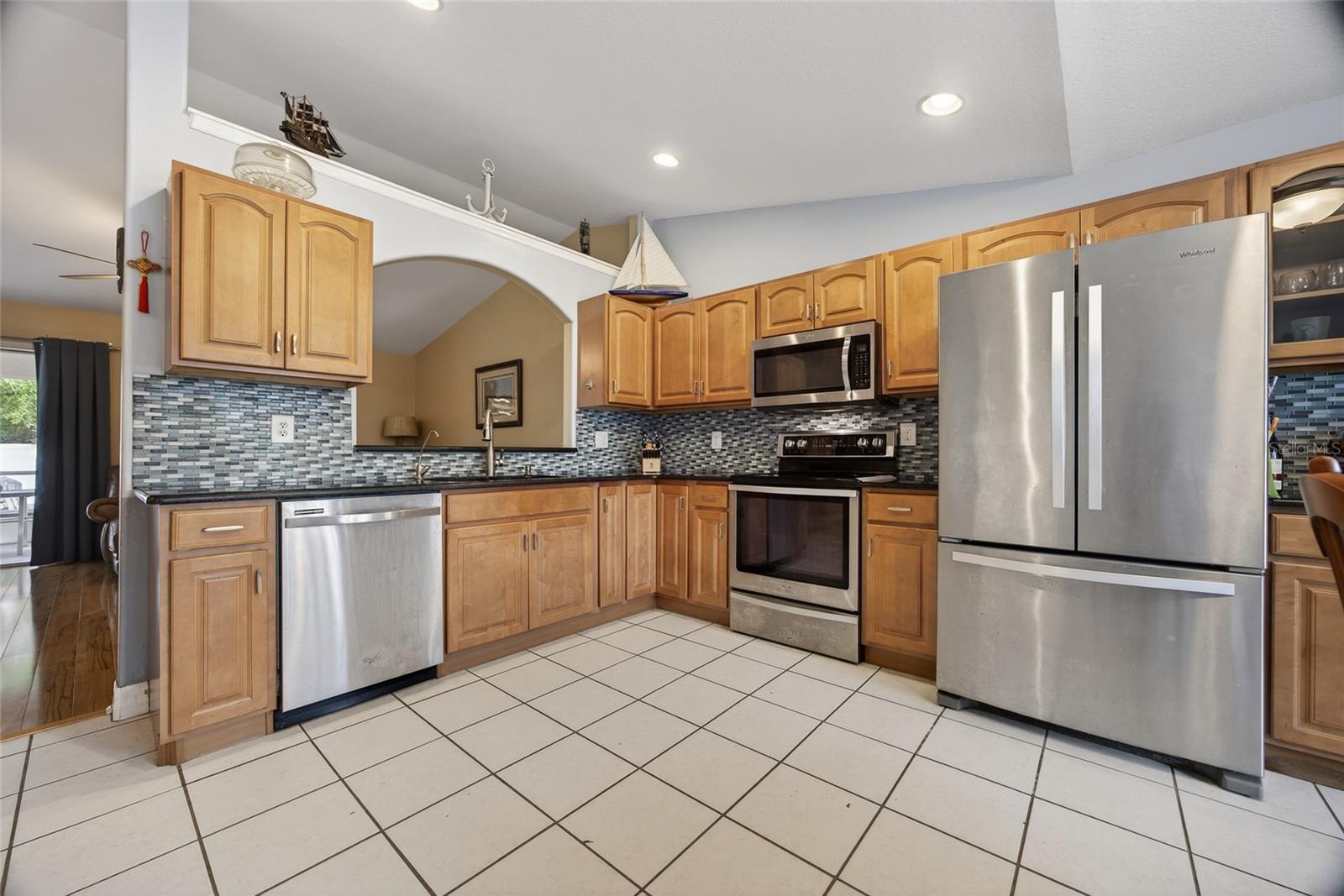 Image 15 of 32 For 2921 Cincinnati Street