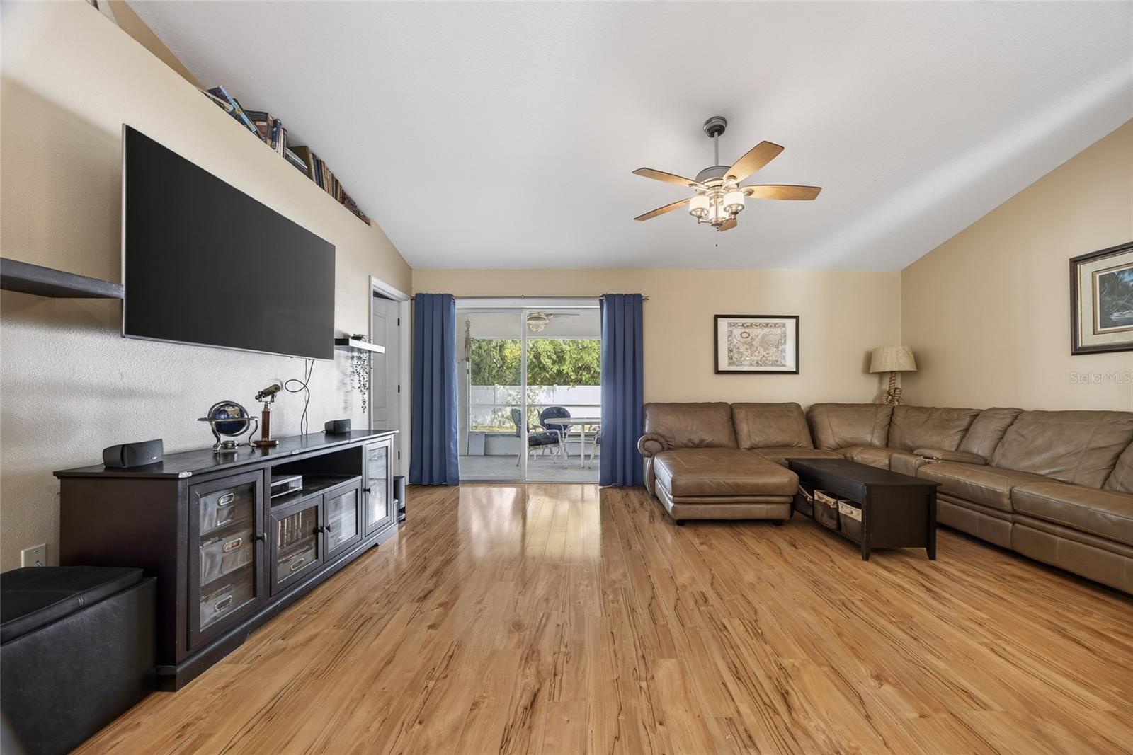 Image 9 of 32 For 2921 Cincinnati Street