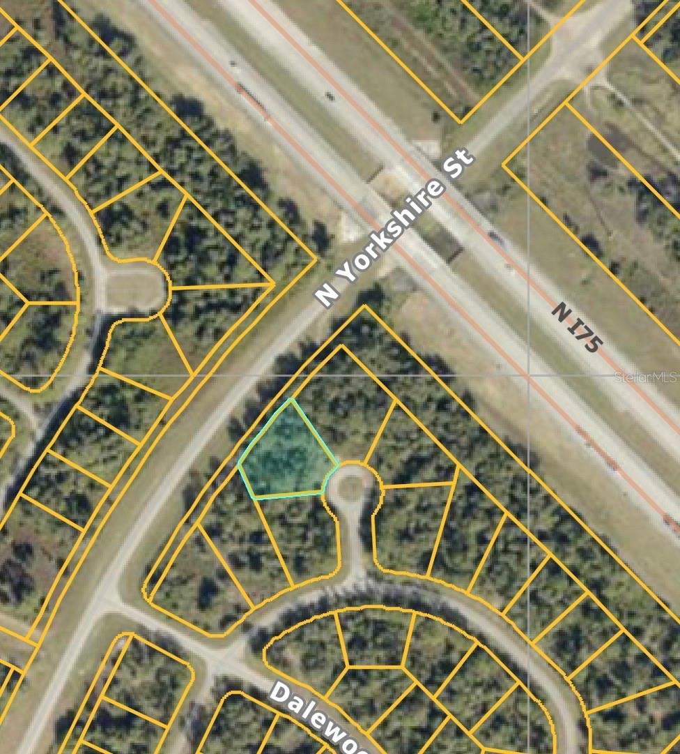 Image 2 of 3 For  Dade Court 