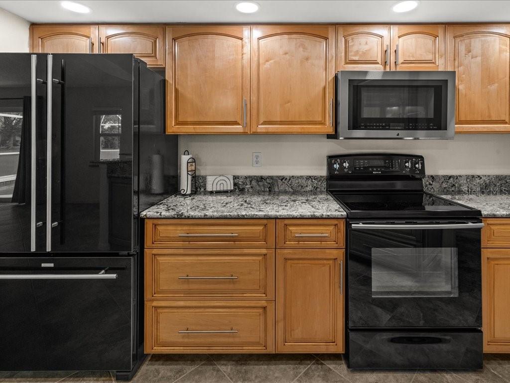 Image 15 of 48 For 25244 Lahore Lane