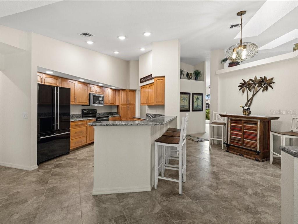 Image 16 of 48 For 25244 Lahore Lane