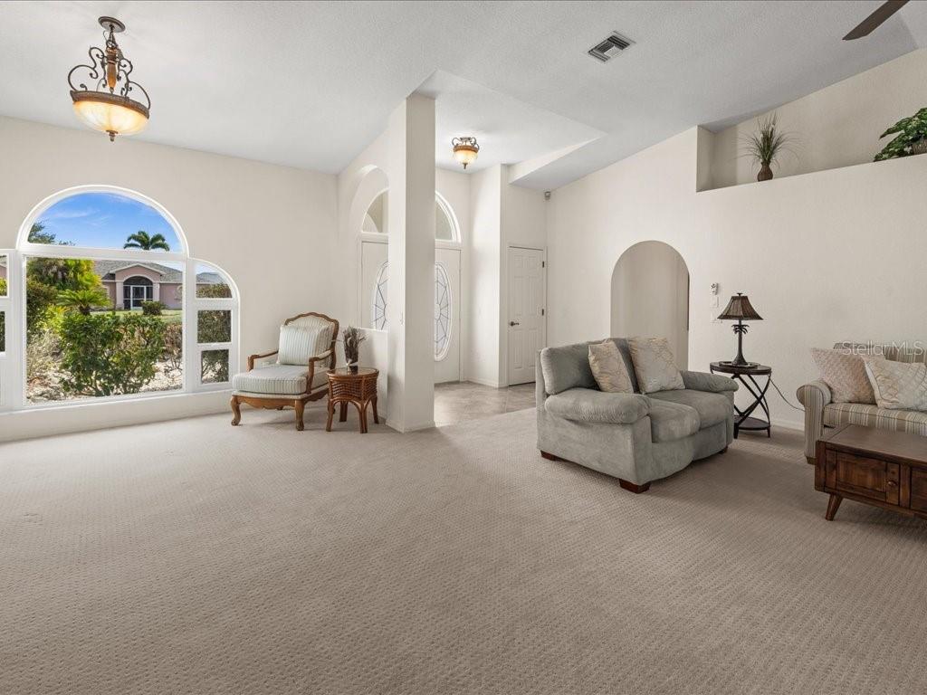 Image 7 of 48 For 25244 Lahore Lane