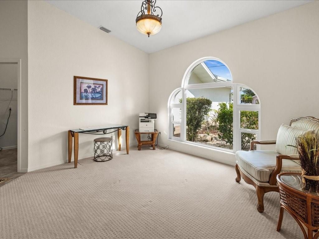 Image 9 of 48 For 25244 Lahore Lane