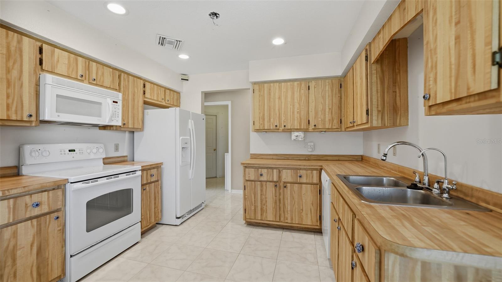 Image 12 of 45 For 26384 Madagascar Road