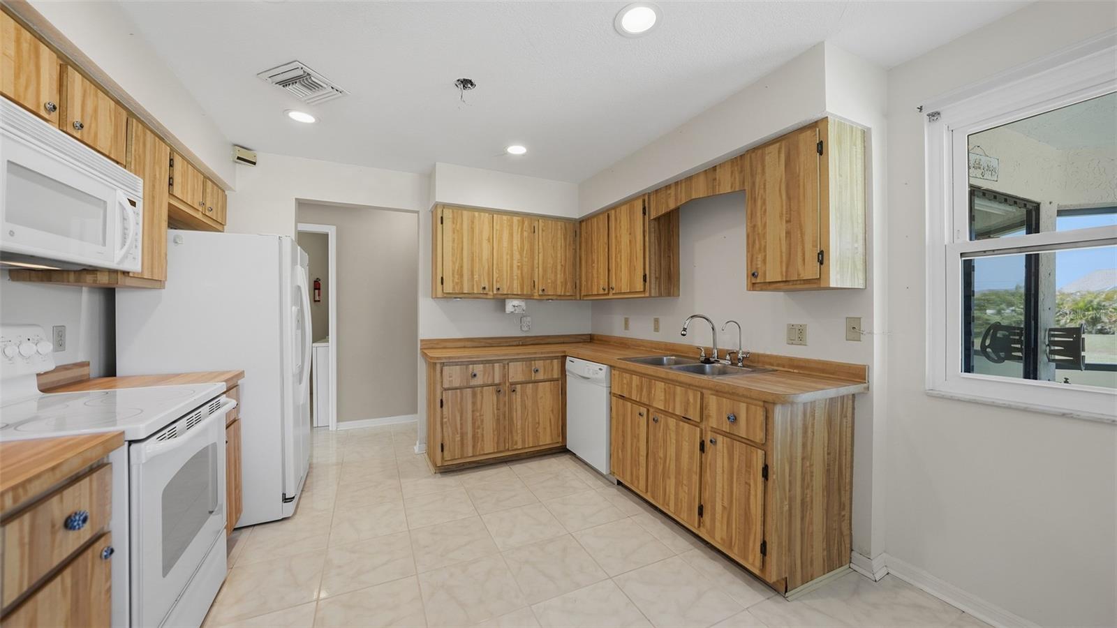 Image 13 of 45 For 26384 Madagascar Road