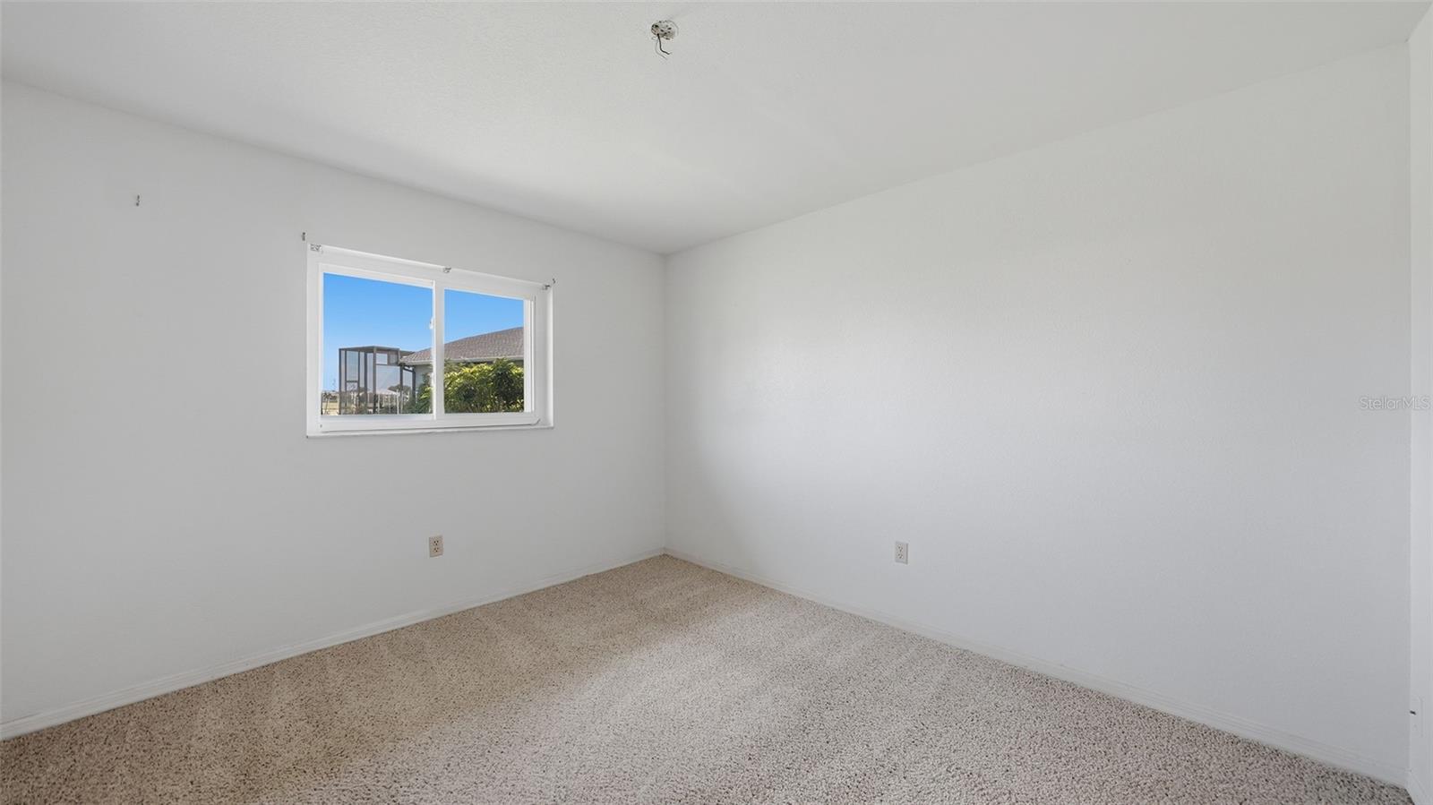 Image 28 of 45 For 26384 Madagascar Road