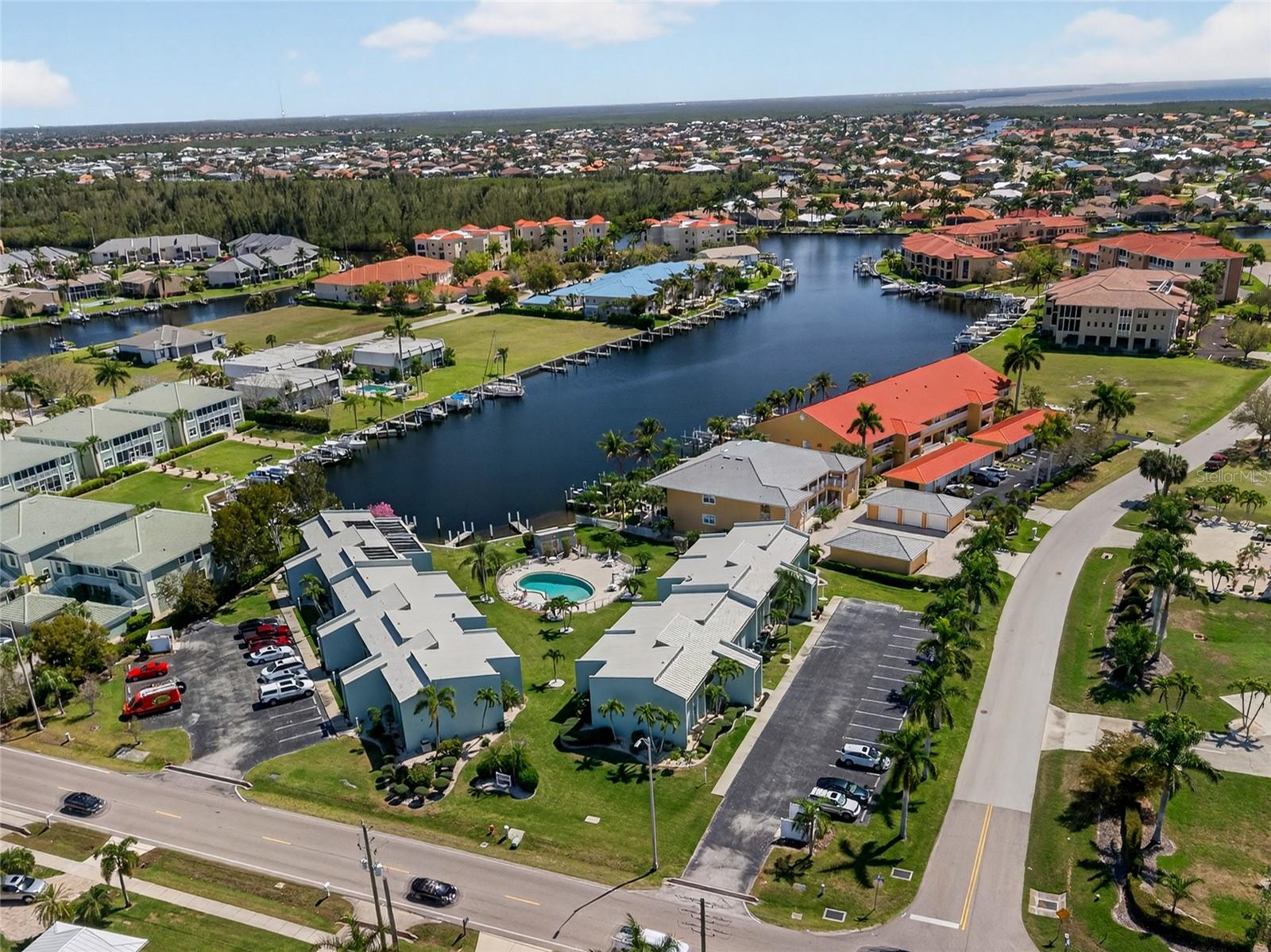 Image 25 of 36 For 1461 Aqui Esta Drive B3