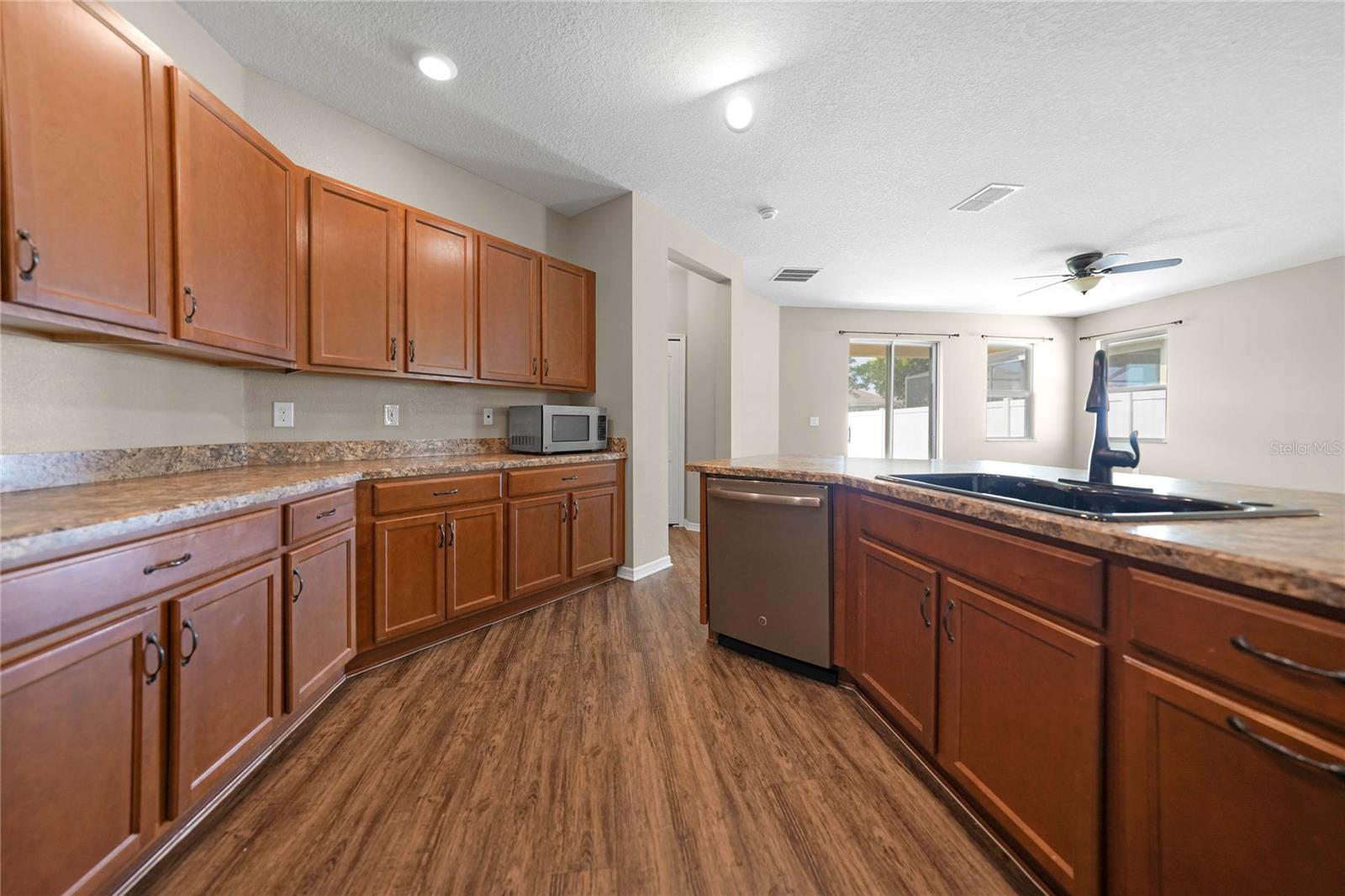 Image 10 of 33 For 10147 Winding River Road