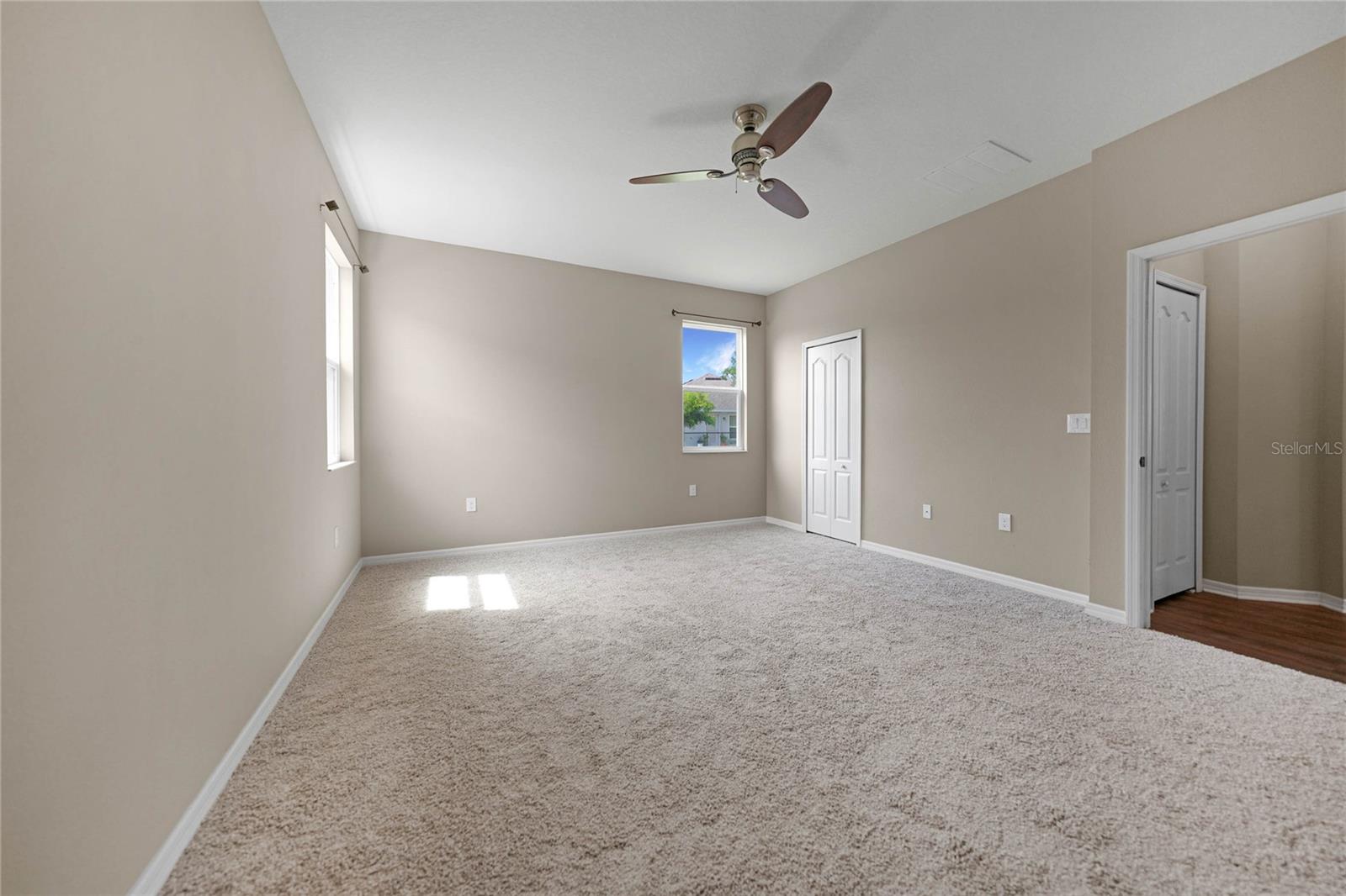 Image 14 of 33 For 10147 Winding River Road