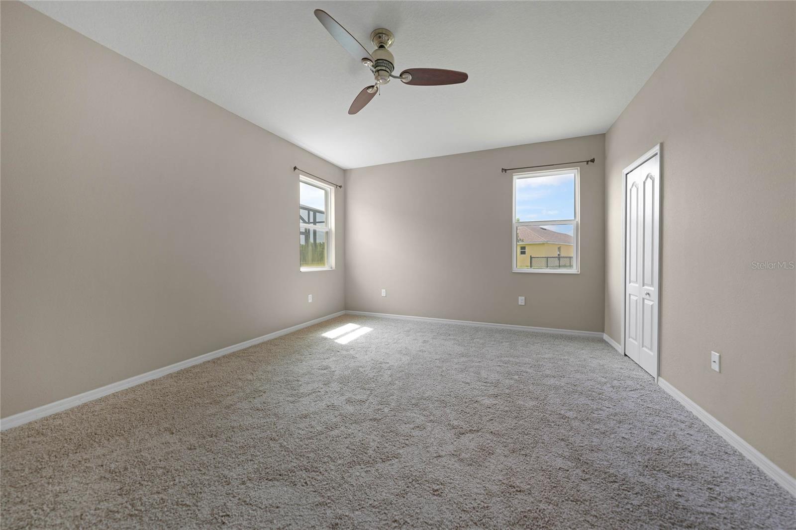 Image 16 of 33 For 10147 Winding River Road