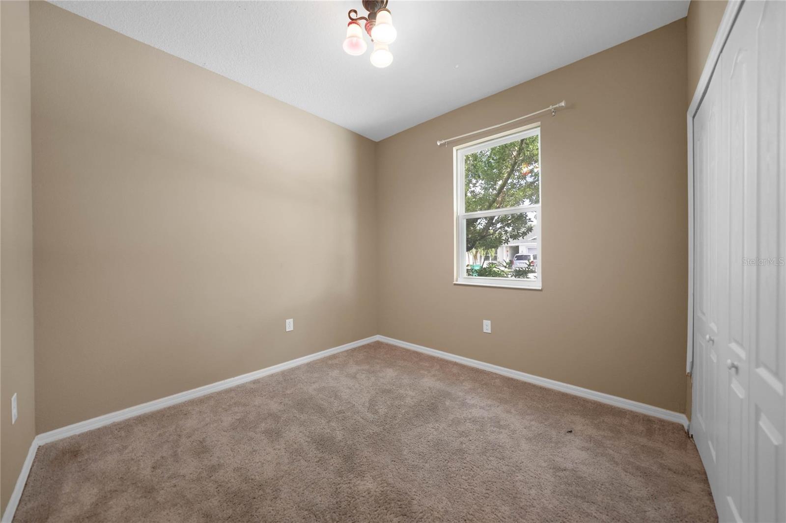 Image 20 of 33 For 10147 Winding River Road