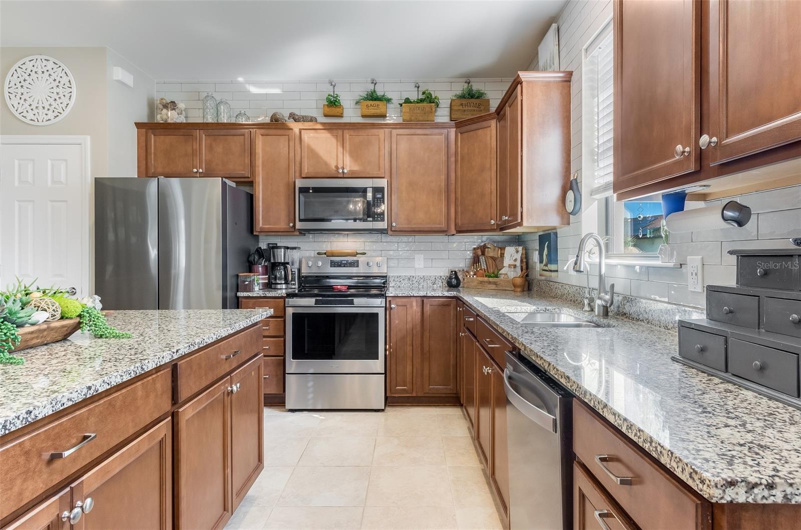 Image 12 of 46 For 2647 Marton Oak Boulevard