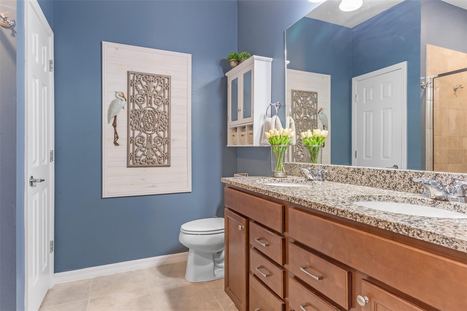 Image 25 of 46 For 2647 Marton Oak Boulevard