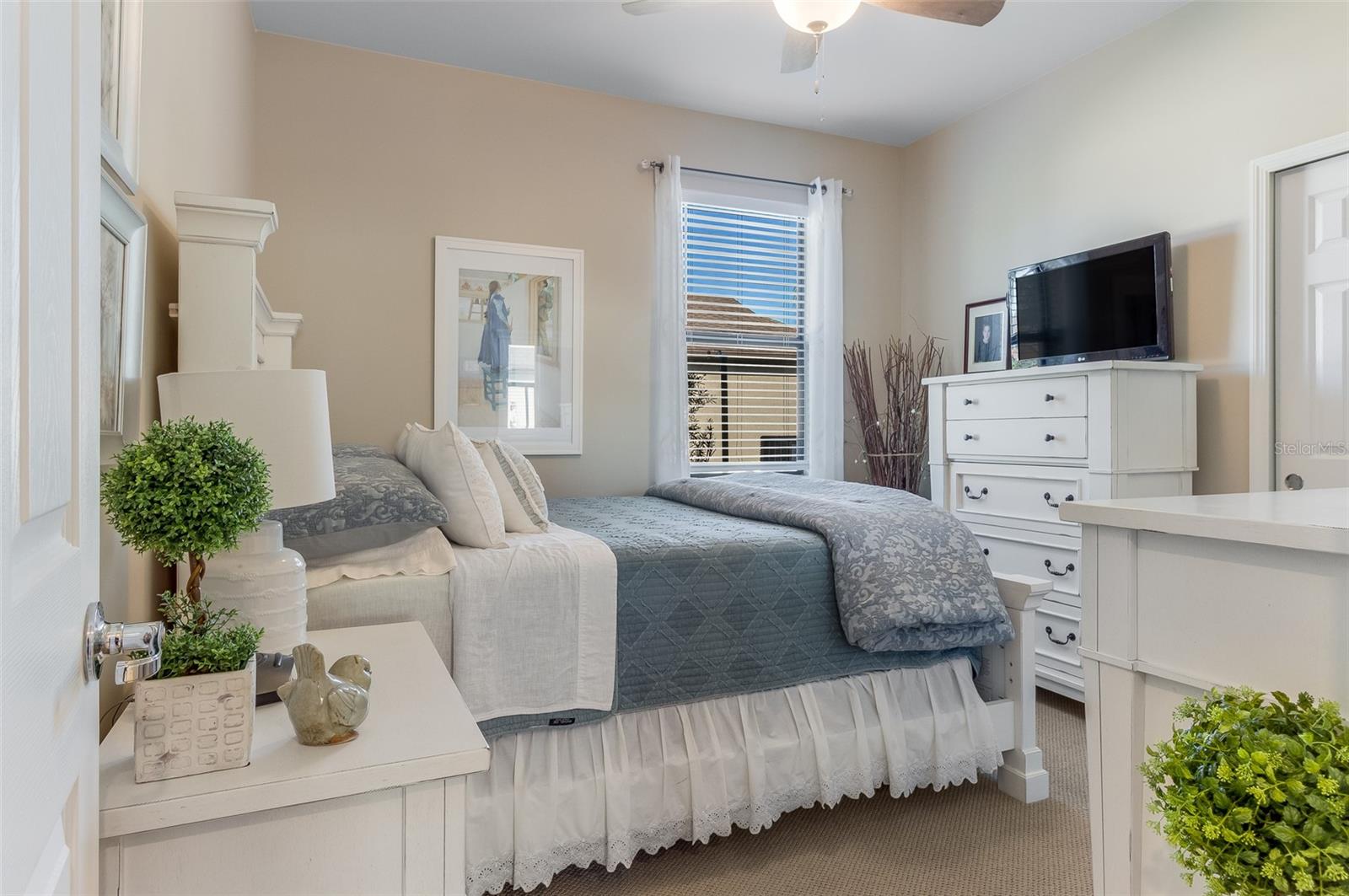 Image 26 of 46 For 2647 Marton Oak Boulevard