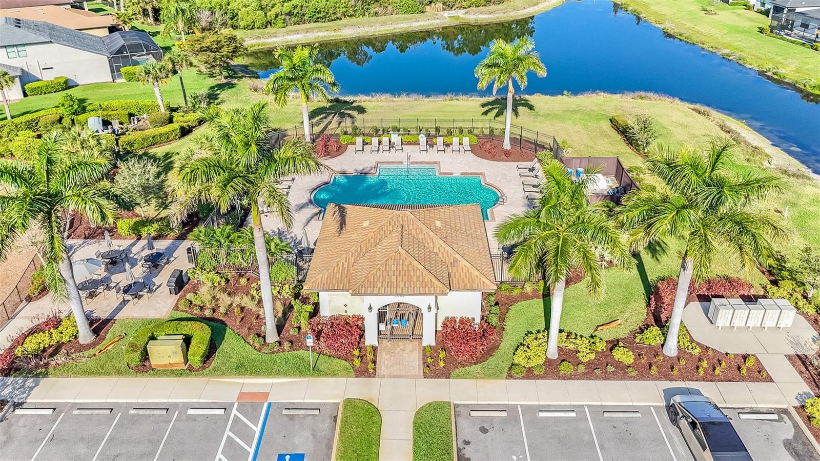 Image 42 of 46 For 2647 Marton Oak Boulevard