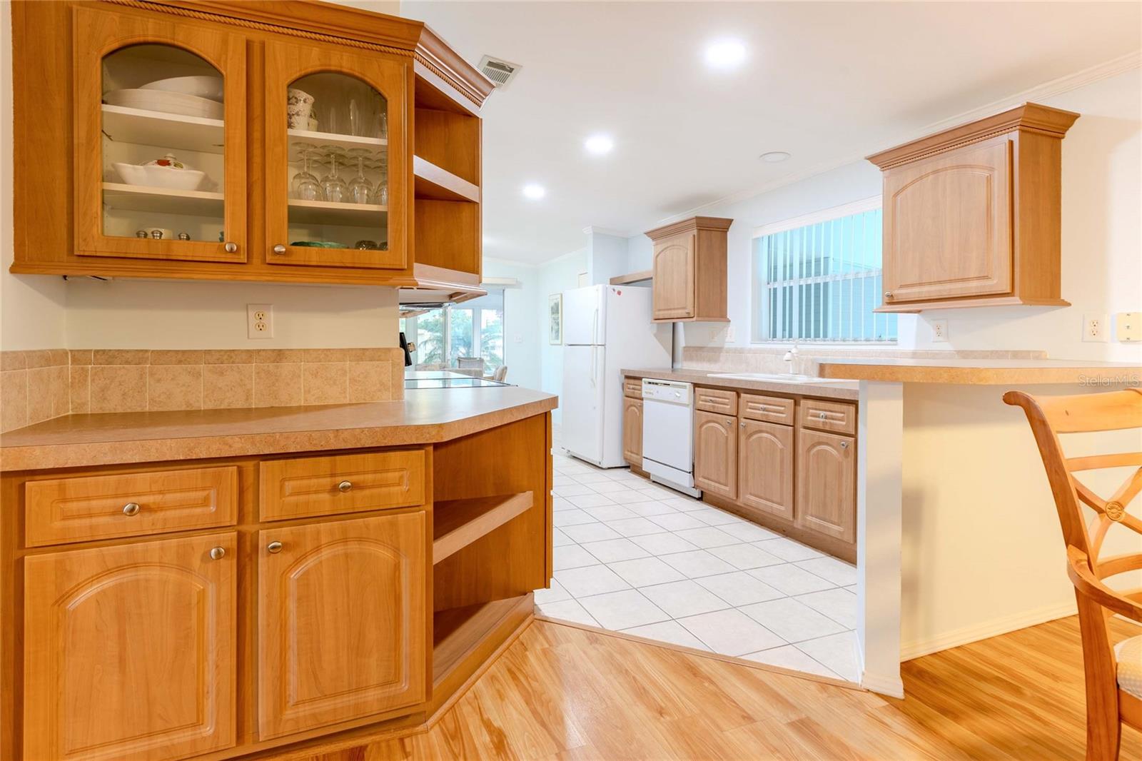 Image 5 of 25 For 2100 Kings Highway 437